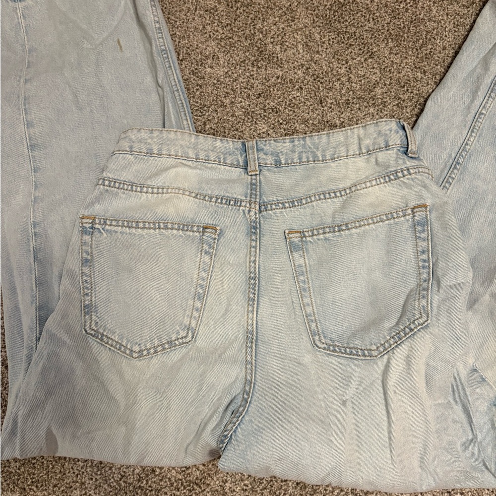 H&M Divided Light Blue Jeans - Picture 3 of 3
